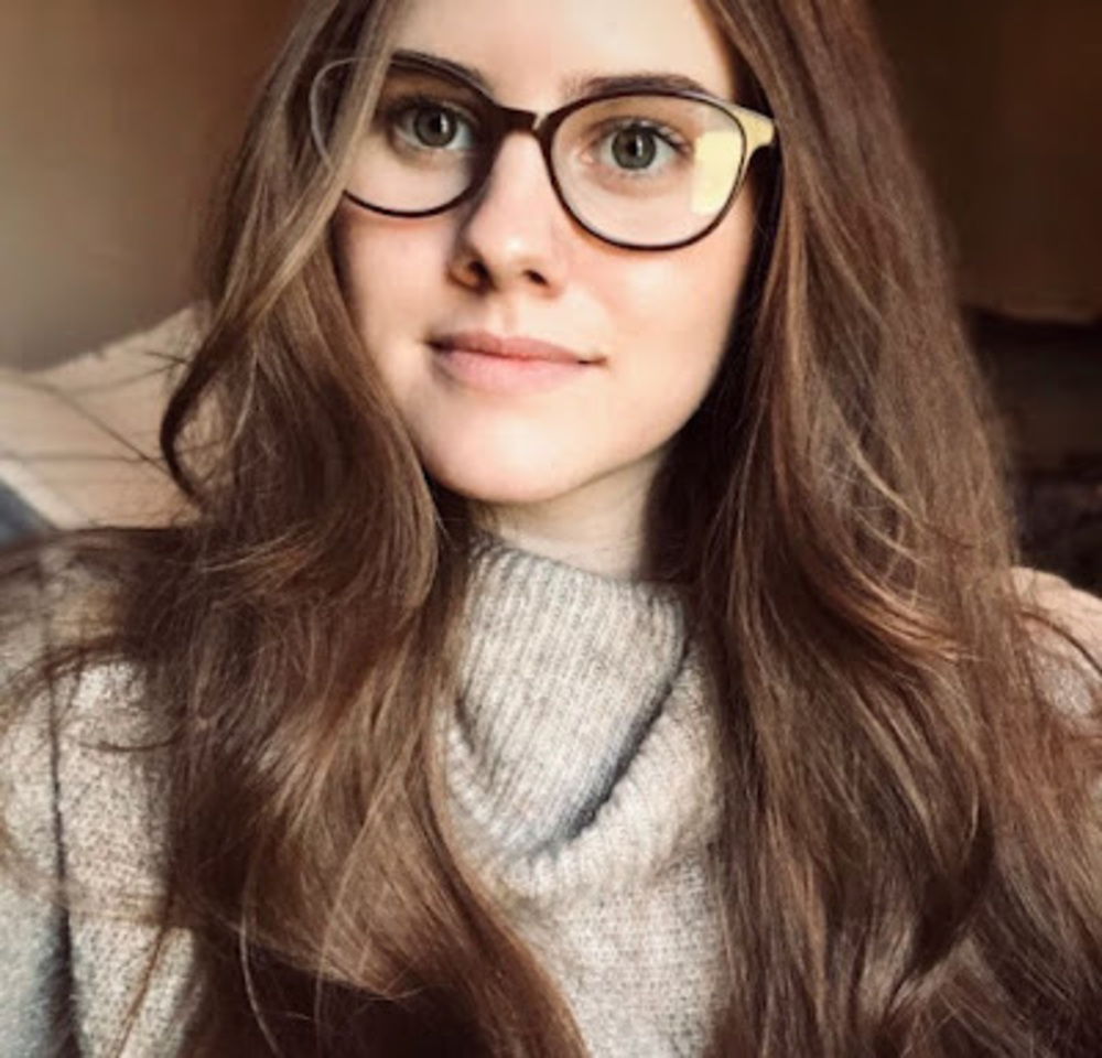 Meet your Posher, Carlyanna